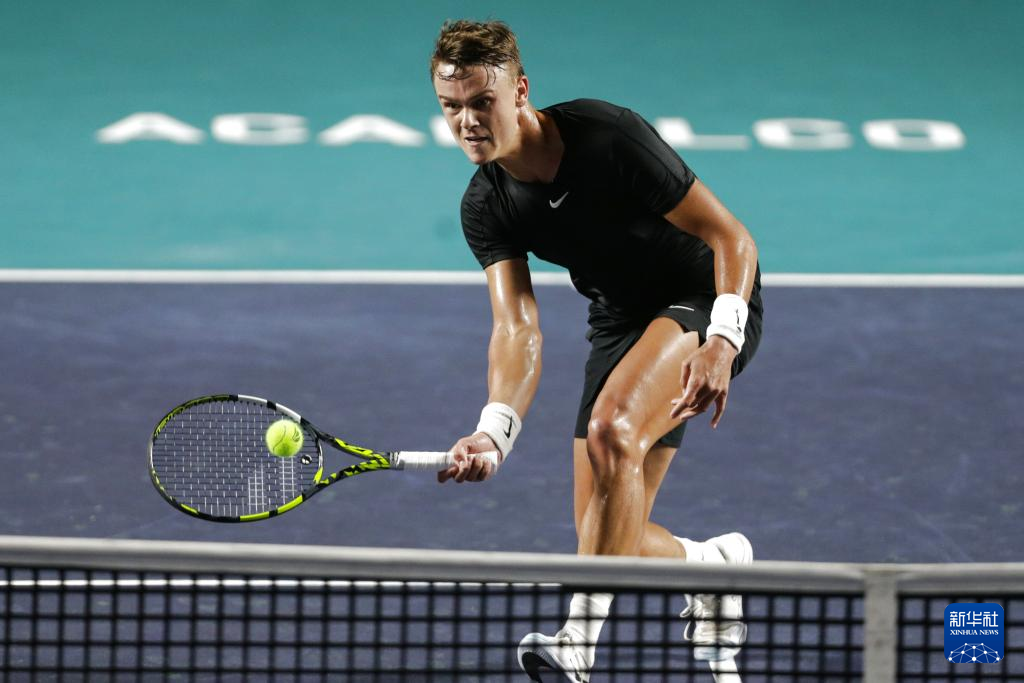 用中场休息 用中场休息